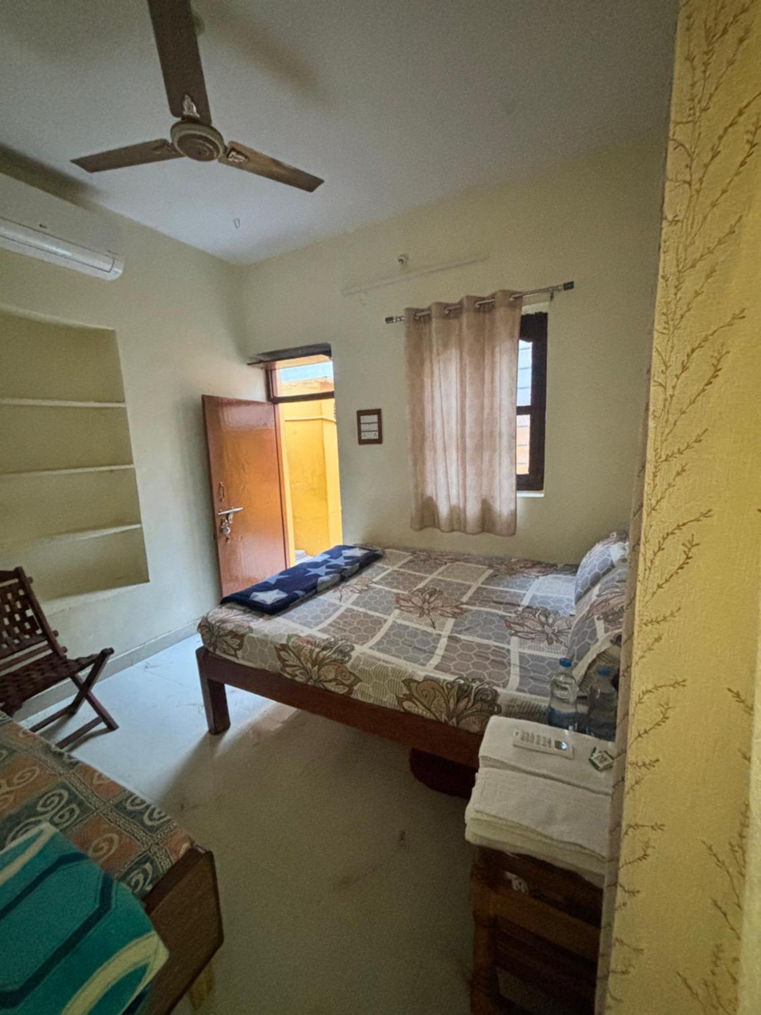 Mahesh Guest House Хампи Екстериор снимка