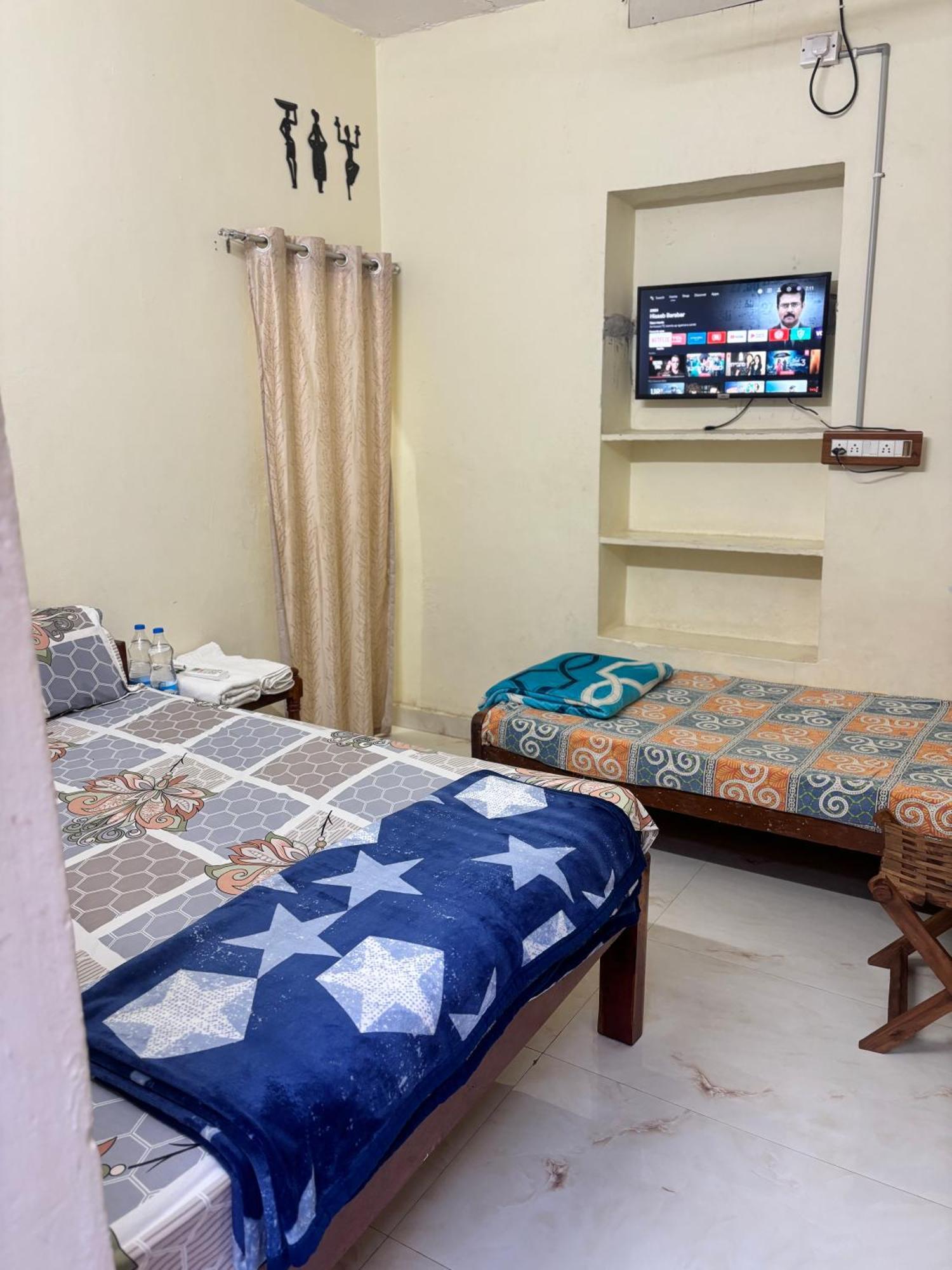 Mahesh Guest House Хампи Екстериор снимка